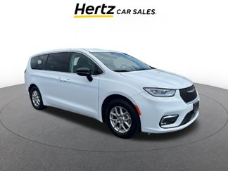 Used 2024 Chrysler Pacifica Touring-L image 1