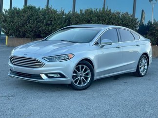 Used 2017 Ford Fusion SE w/ Fusion SE Technology Package image 1