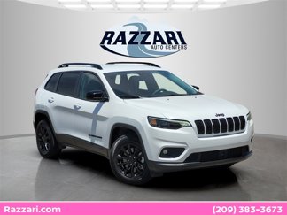 Used 2023 Jeep Cherokee Altitude Lux image 1