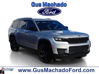 Used 2023 Jeep Grand Cherokee L Laredo image 1