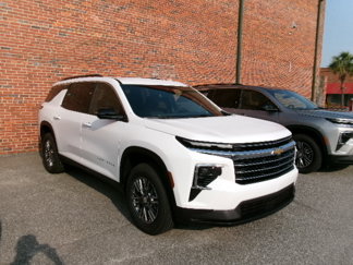 New 2025 Chevrolet Traverse LT image 1