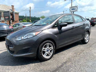 Used 2017 Ford Fiesta SE image 1