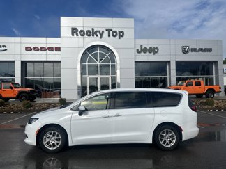 Used 2022 Chrysler Voyager LX image 1