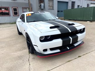 Used 2016 Dodge Challenger SRT w/ Technology Group image 1