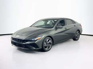 Used 2024 Hyundai Elantra Limited image 1