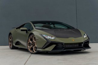 Used 2023 Lamborghini Huracan Tecnica image 1