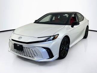 Used 2025 Toyota Camry XSE image 1