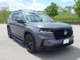 Used 2025 Honda Pilot Black Edition image 1