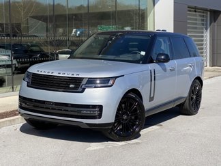 New 2025 Land Rover Range Rover SE image 1