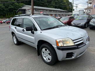 Used 2005 Mitsubishi Endeavor LS image 1