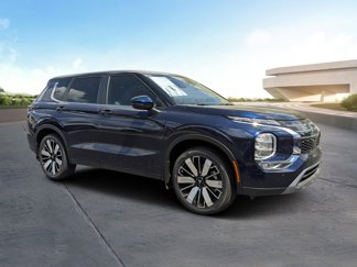 New 2025 Mitsubishi Outlander SE image 1
