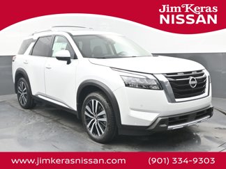New 2025 Nissan Pathfinder Platinum image 1