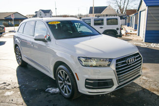 Used 2017 Audi Q7 3.0T Prestige image 1