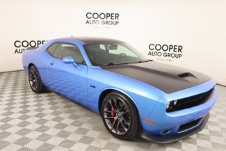 Used 2023 Dodge Challenger R/T w/ Plus Package image 1