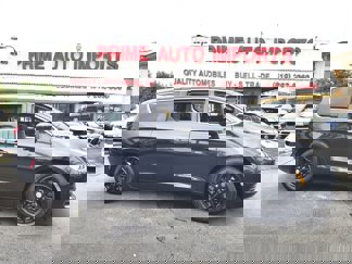 Used 2017 Chrysler Pacifica Touring image 1