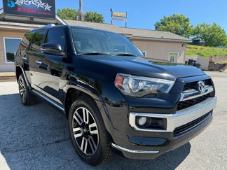 Used 2018 Toyota 4Runner Limited image 1