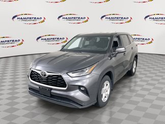 Used 2024 Toyota Highlander LE image 1