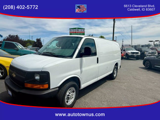 Used 2010 Chevrolet Express 2500 image 1