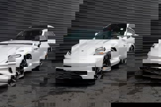 New 2025 Porsche Taycan image 1