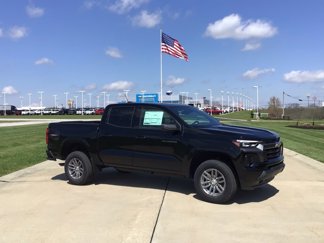 New 2025 Chevrolet Colorado LT w/ LT Convenience Package image 1