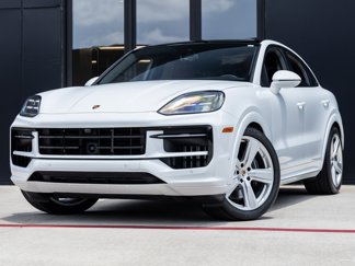 Used 2025 Porsche Cayenne GTS image 1