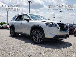 New 2025 Nissan Pathfinder SL w/ SL Premium Package image 1