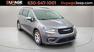Used 2023 Chrysler Pacifica Limited image 1
