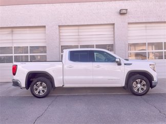 Used 2024 GMC Sierra 1500 SLT image 1