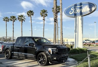 New 2025 Ford F150 Lariat w/ Equipment Group 502A High image 1