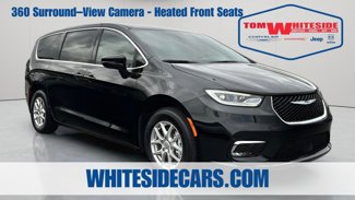 New 2025 Chrysler Pacifica Select image 1