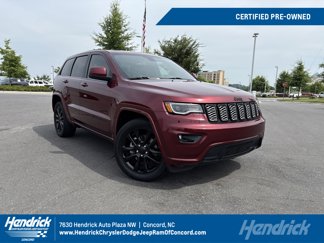 Certified 2022 Jeep Grand Cherokee Laredo X image 1
