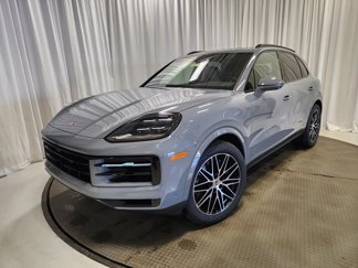 Used 2025 Porsche Cayenne image 1