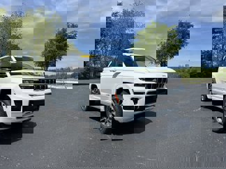 New 2025 Jeep Grand Cherokee Overland image 1