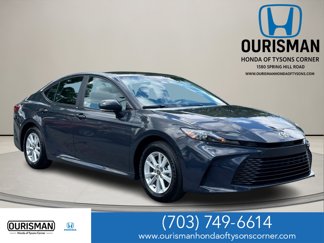 Used 2025 Toyota Camry LE image 1