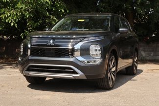 New 2025 Mitsubishi Outlander SE image 1
