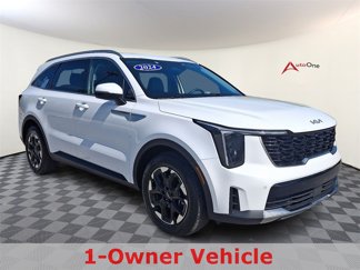 Used 2024 Kia Sorento S image 1