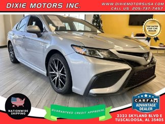 Used 2021 Toyota Camry SE image 1