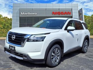 New 2025 Nissan Pathfinder SL image 1
