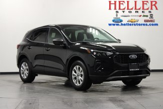 Used 2025 Ford Escape Active w/ Cold Weather Package image 1