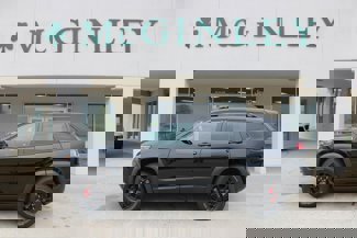 Used 2023 Jeep Cherokee Trailhawk w/ Sun & Sound Group image 1