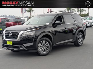 New 2025 Nissan Pathfinder SV w/ Cargo Package image 1