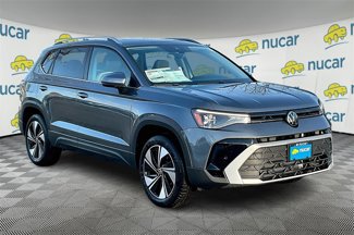 New 2025 Volkswagen Taos SE image 1