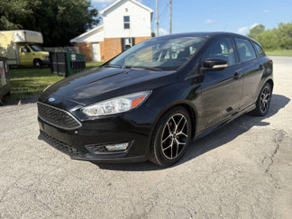 Used 2015 Ford Focus SE w/ SE Sport Package image 1
