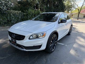 Used 2018 Volvo V60 T5 Cross Country w/ Convenience Package image 1