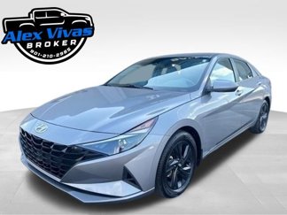 Used 2022 Hyundai Elantra SEL image 1
