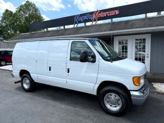 Used 2005 Ford E-350 and Econoline 350 Super Duty image 1