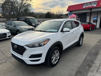 Used 2019 Hyundai Tucson SE image 1