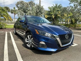 Used 2022 Nissan Altima 2.5 S image 1