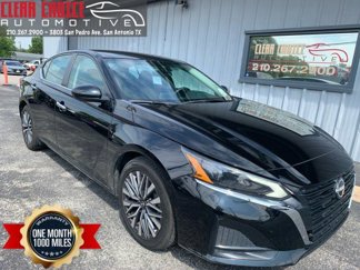 Used 2023 Nissan Altima 2.5 SV image 1