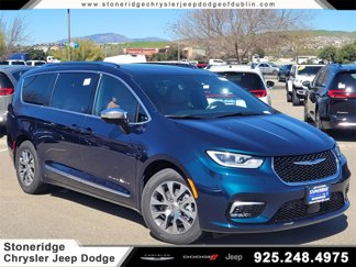 New 2025 Chrysler Pacifica Pinnacle image 1